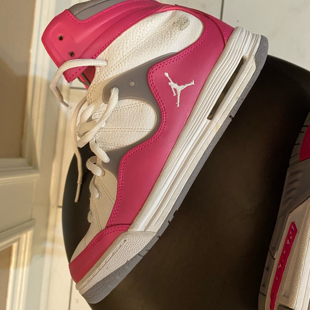 Sneakers - Picture 4 of 9